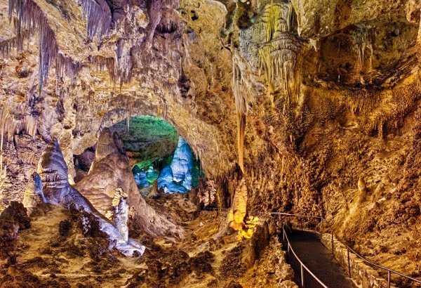 Znalezione obrazy dla zapytania Carlsbad Caverns National Park