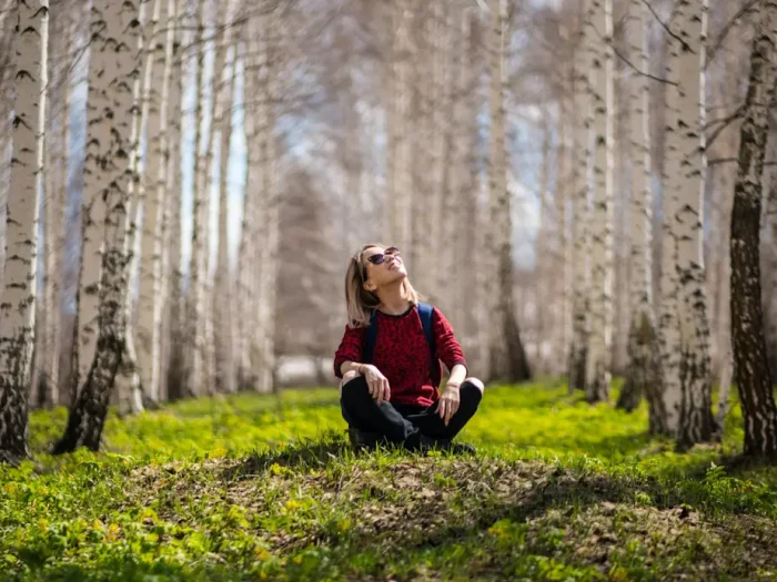 The Best Smart Accessories for Female Solo Travelers
