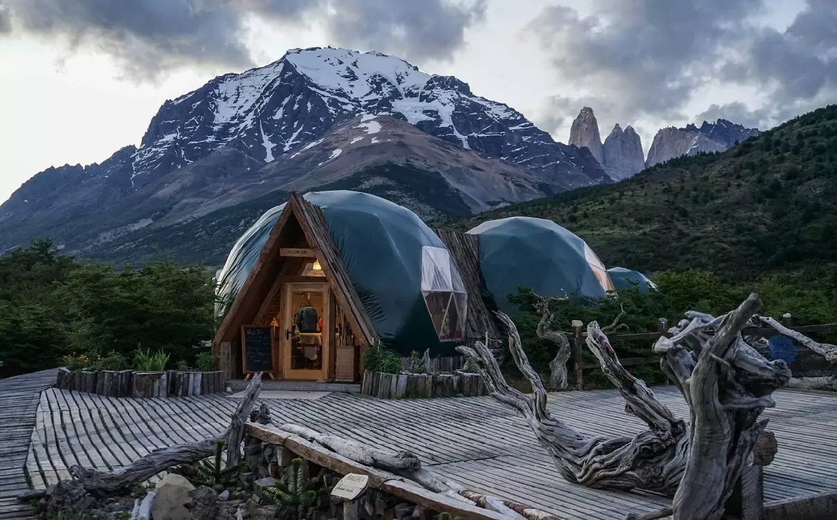 Why More People Are Choosing Glamping Over Traditional Travel 1 Why More People Are Choosing Glamping Over Traditional Travel