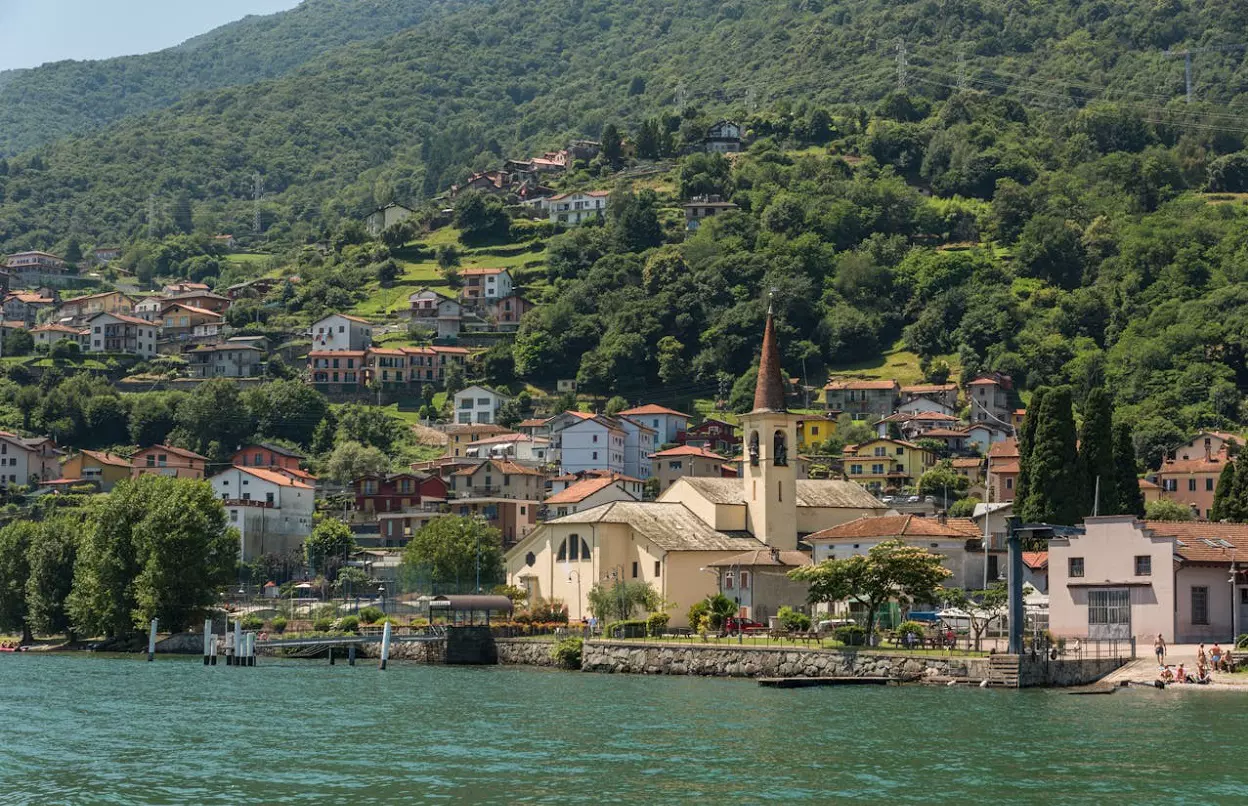 What Makes Small-Town Retreats Ideal for Weekend Escapes 1 What Makes Small Town Retreats Ideal for Weekend Escapes