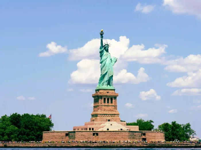 5 Must-See Landmarks Across the USA: A Tour Through History and Nature
