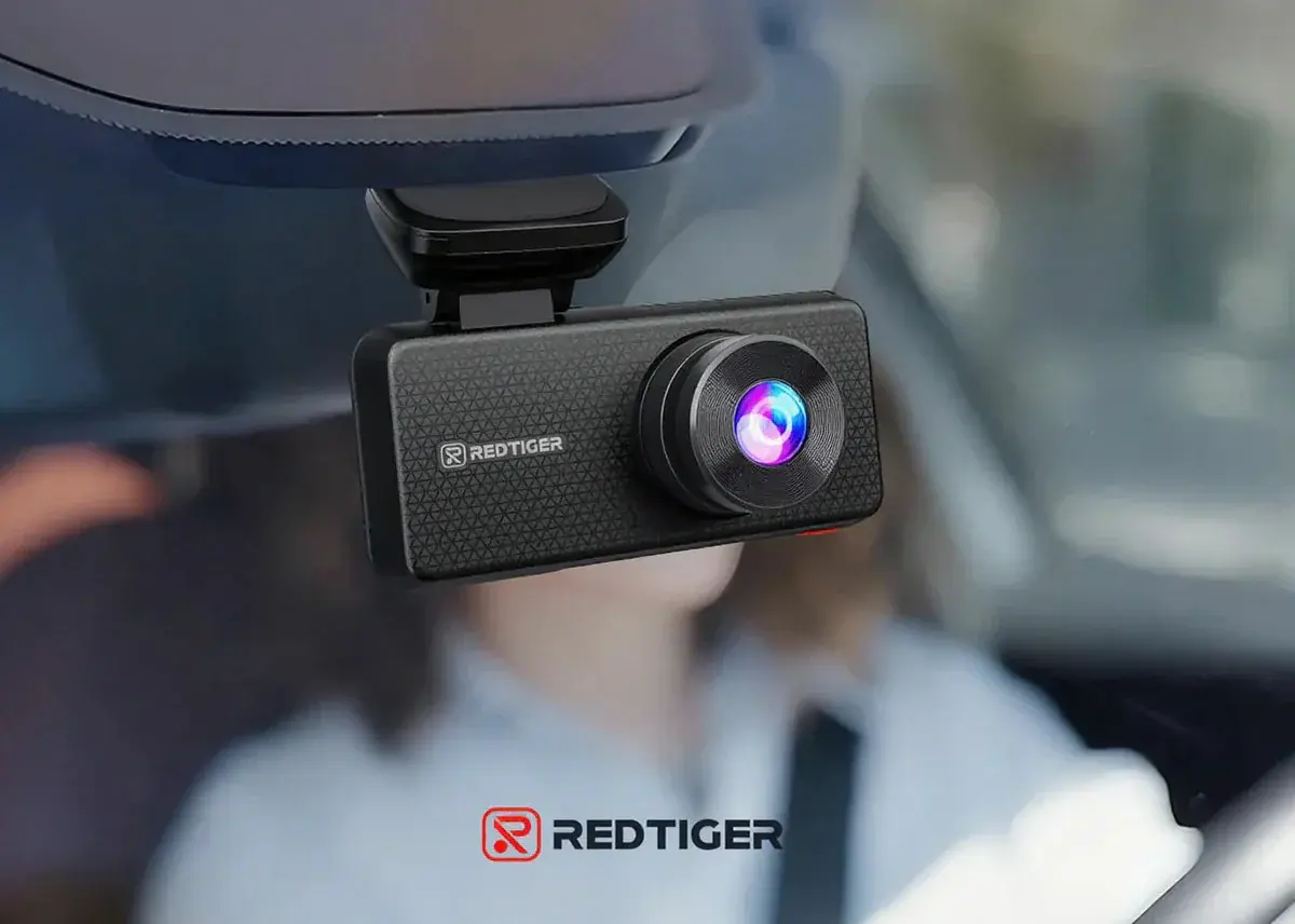 How Truck Travelers Can Reduce Road Risks With a Dash Cam 2 Why Dash Cams Matter for Road Trip Safety